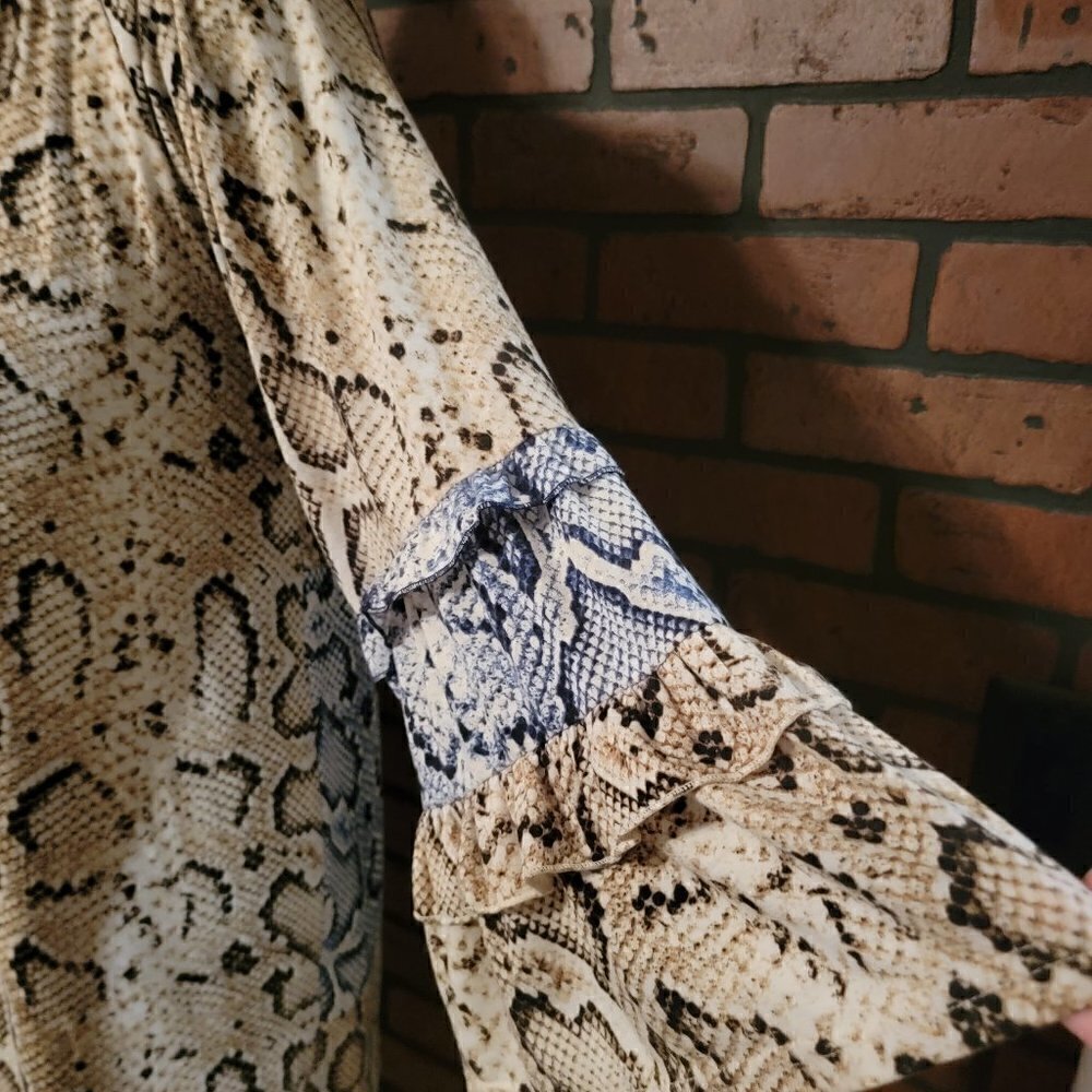Mixed Snake Print Flared Sleeve Top - Picture 2 of 7